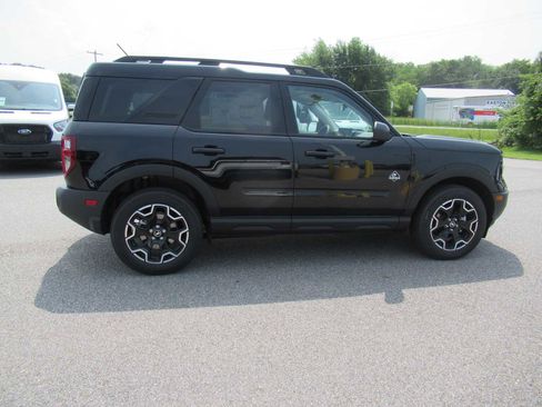 New 2025 Ford Bronco Sport Outer Banks image 4