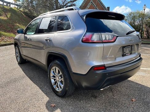 Used 2019 Jeep Cherokee Latitude Plus w/ Comfort/Convenience Group image 36