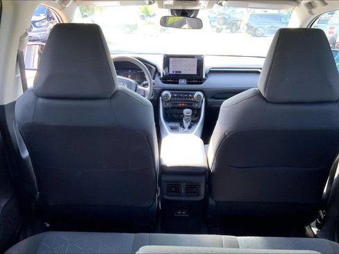 Used 2025 Toyota RAV4 XLE FWD image 8