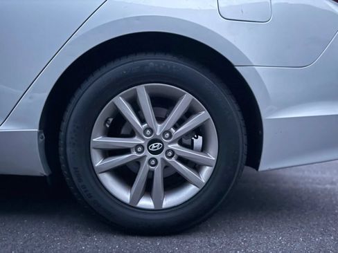 Used 2015 Hyundai Sonata SE FWD image 8