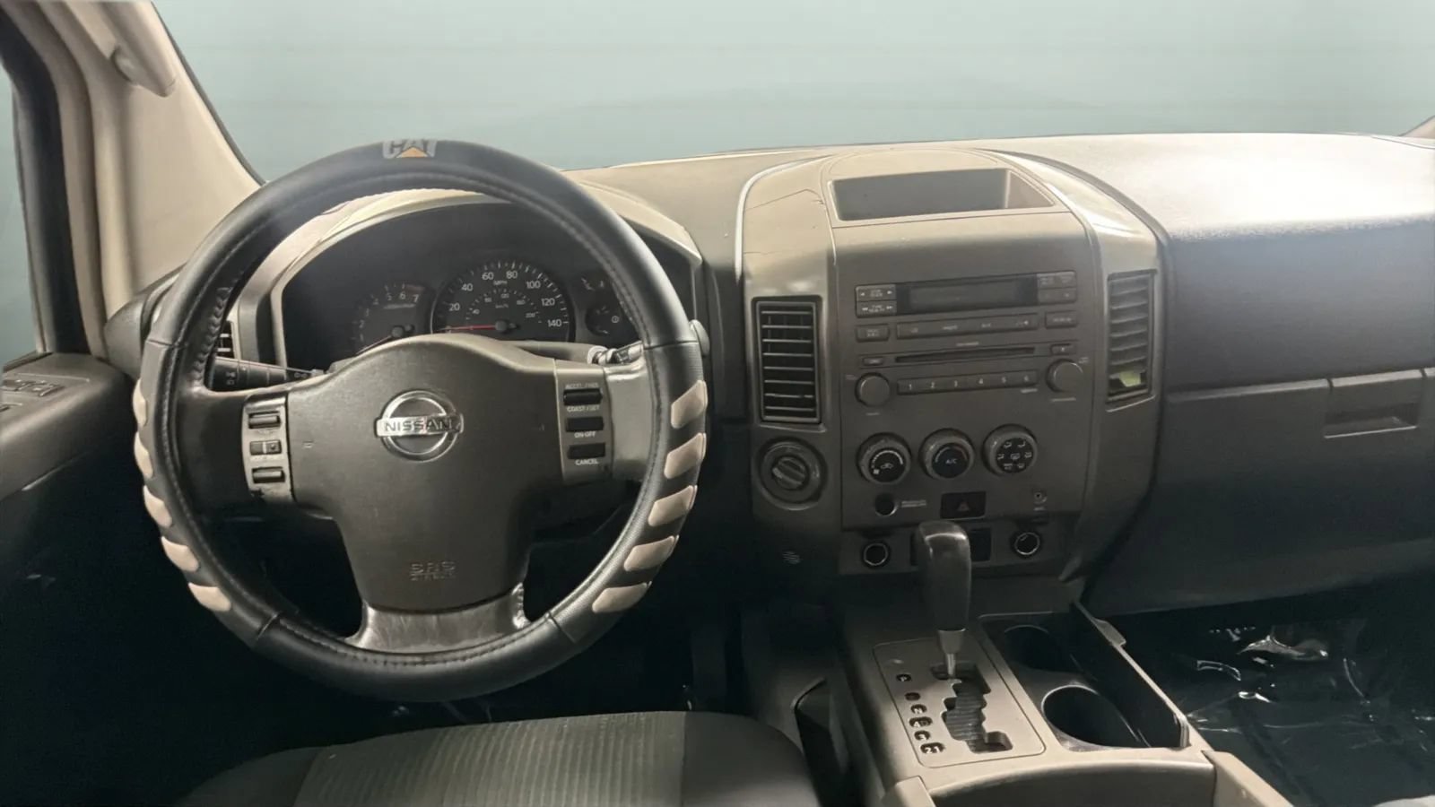 Used 2005 Nissan Titan SE w/ (W01) Utility Bed Pkg AWD/4WD image 11
