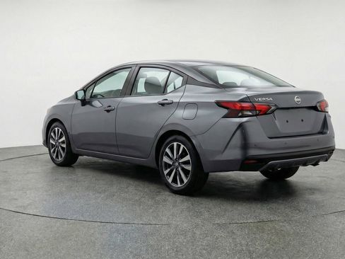 Used 2025 Nissan Versa SV image 6