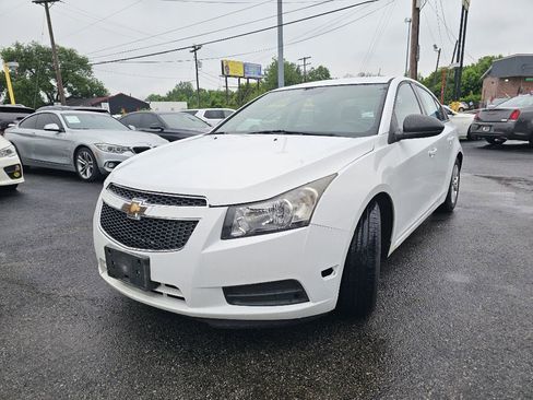 Used 2014 Chevrolet Cruze LS FWD image 5