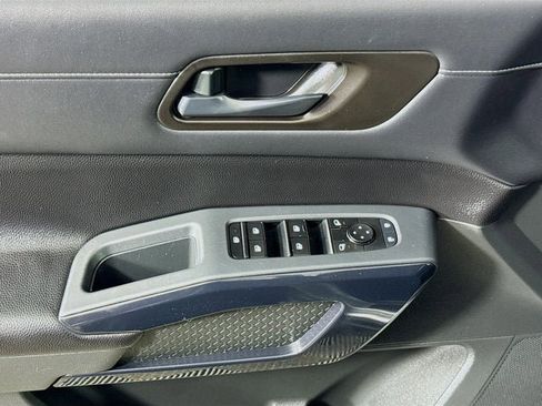 Certified 2024 Nissan Pathfinder SV image 19