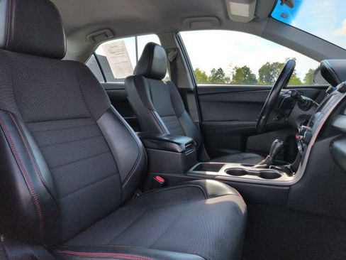 Used 2016 Toyota Camry SE FWD image 15