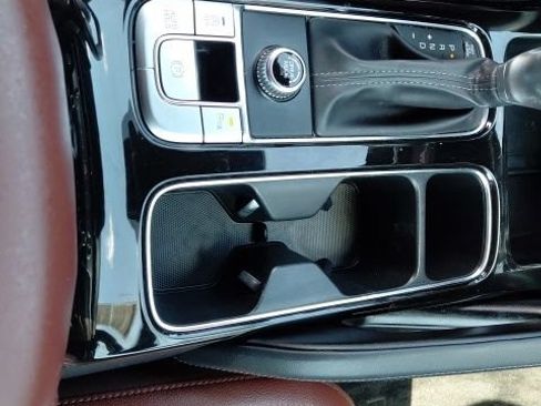 Certified 2024 Kia Telluride EX w/ EX Captain's Chair Package FWD image 14