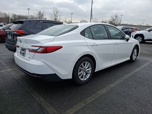 Used 2025 Toyota Camry LE image 8