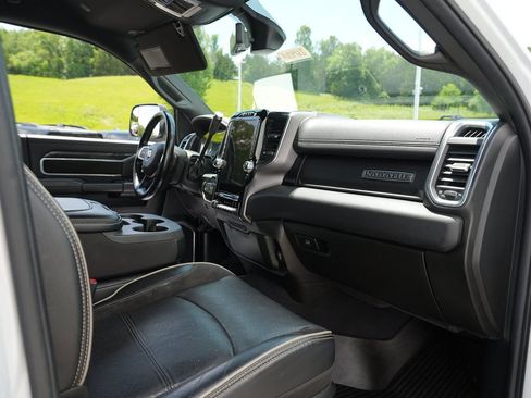 Used 2022 RAM 2500 Laramie w/ Night Edition AWD/4WD image 28