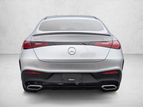 Certified 2025 Mercedes-Benz GLC 300 4MATIC image 4