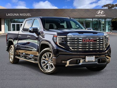Used 2024 GMC Sierra 1500 Denali w/ Technology Package AWD/4WD image 1