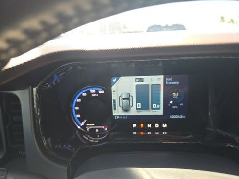 Used 2022 Ford Bronco Outer Banks image 19