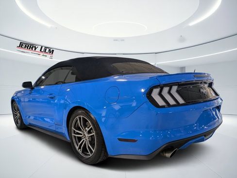 Used 2017 Ford Mustang Premium image 5