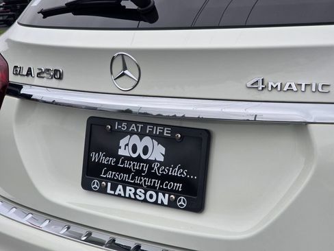 Used 2018 Mercedes-Benz GLA 250 4MATIC image 33