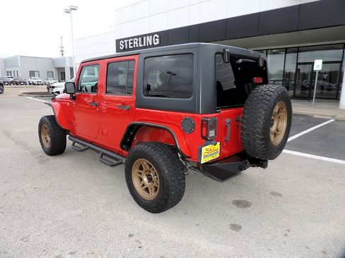 Used 2016 Jeep Wrangler Unlimited Rubicon image 7