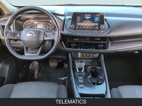 Certified 2025 Nissan Rogue SV image 14