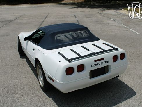 Used 1991 Chevrolet Corvette Convertible image 22