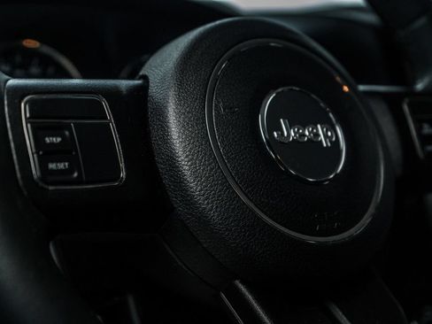 Used 2013 Jeep Wrangler Sport AWD/4WD image 30