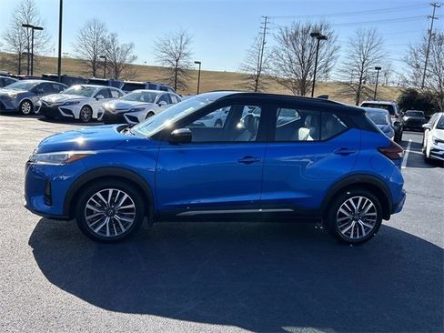 Used 2023 Nissan Kicks SR w/ SR Premium Package image 7