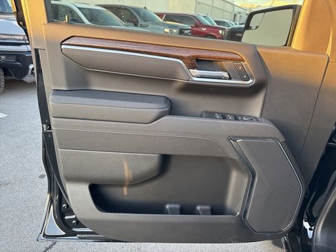 New 2026 GMC Sierra 1500 Elevation image 11