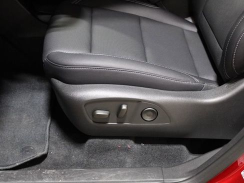 New 2025 Chevrolet Traverse LT w/ Enhanced Driving Package image 13