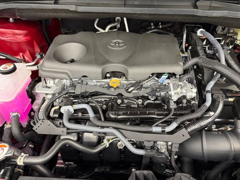 Used 2026 Toyota Sienna XLE FWD image 41
