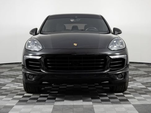 Used 2017 Porsche Cayenne S image 11