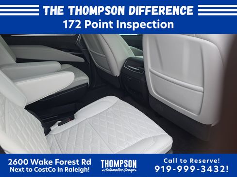 Used 2026 Cadillac Escalade Platinum Sport AWD/4WD image 11