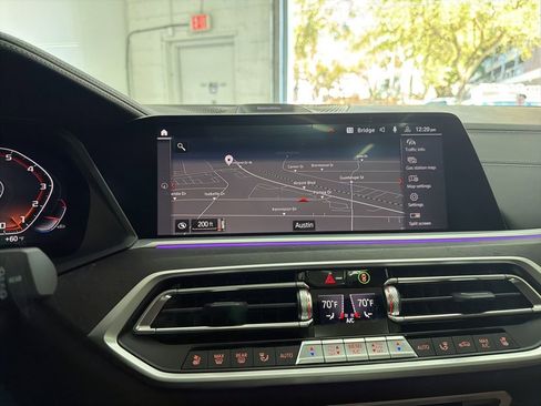 Used 2021 BMW X7 M50i image 38