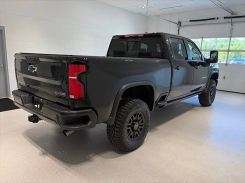 New 2026 Chevrolet Silverado 2500 ZR2 AWD/4WD image 6