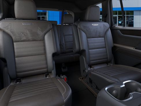 New 2026 GMC Acadia Denali Ultimate w/ LPO, Floor Liner Package image 17