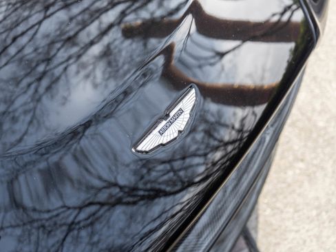 Used 2015 Aston Martin V12 Vantage S image 35