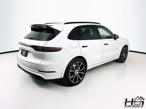 Used 2019 Porsche Cayenne Turbo w/ Premium Plus Package image 6