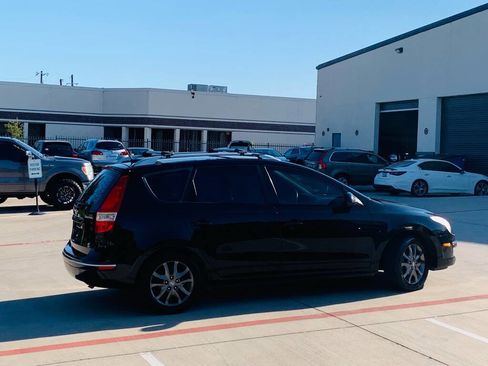 Used 2012 Hyundai Elantra GLS 4dr Wagon w/ Preferred Pkg image 10