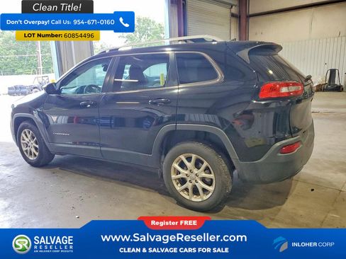 Used 2018 Jeep Cherokee Latitude FWD image 3