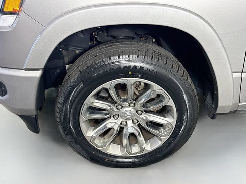 Used 2019 RAM 1500 Laramie w/ Sport Appearance Package AWD/4WD image 4