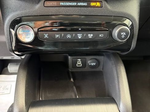 Certified 2024 Ford Escape Platinum AWD/4WD image 21