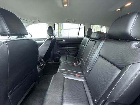 Used 2018 Volkswagen Atlas SE image 30