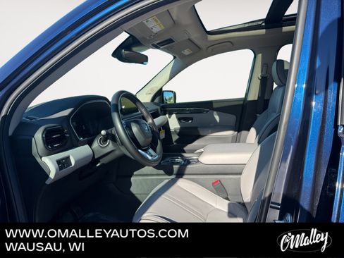 Used 2025 Honda Pilot Elite image 10