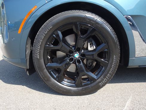 Used 2023 BMW X7 xDrive40i w/ Premium Package AWD/4WD image 29