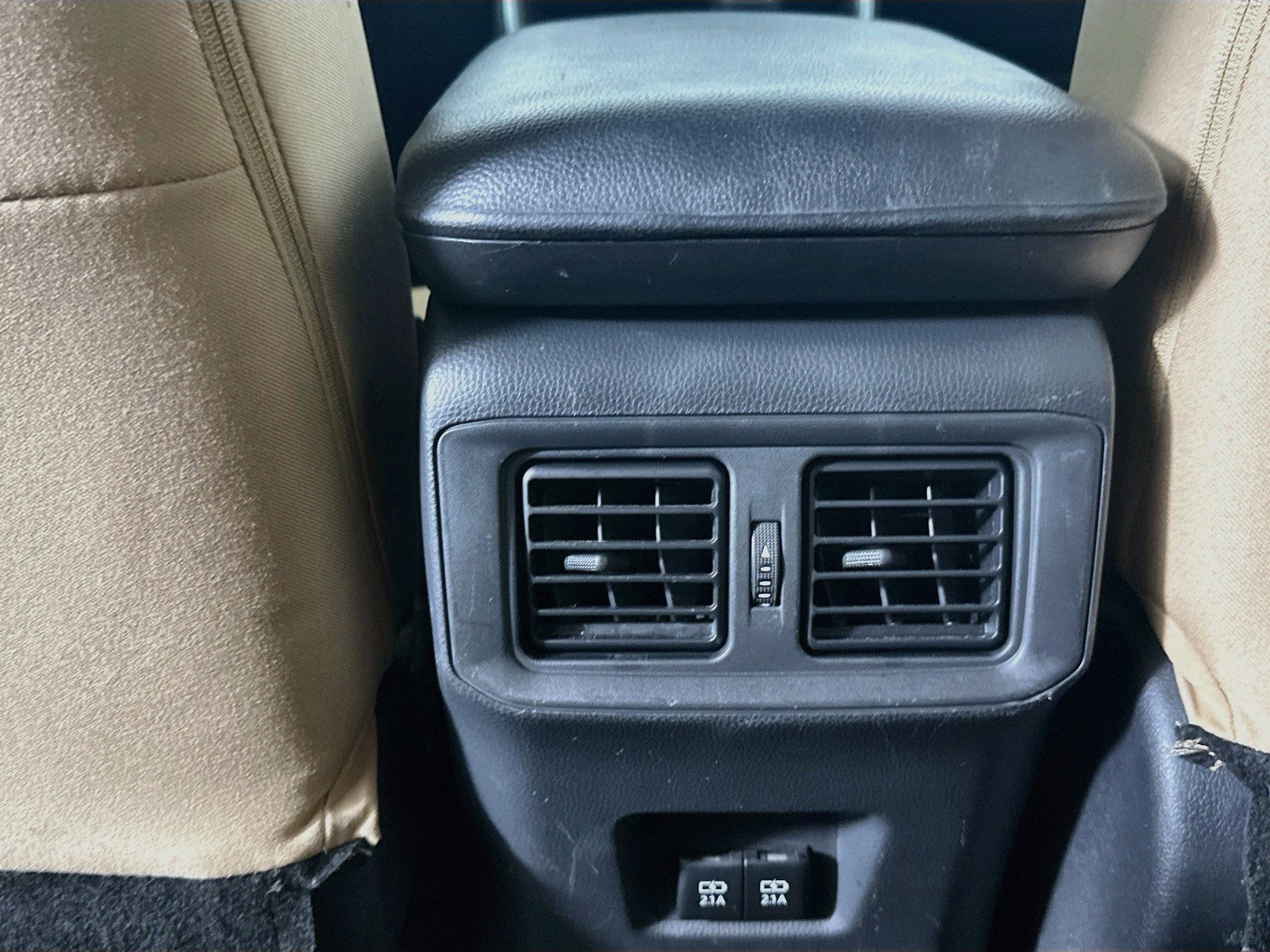 Used 2019 Toyota RAV4 XLE FWD image 28