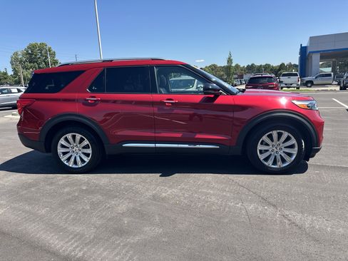 Used 2023 Ford Explorer Limited w/ Limited Technology Package RWD image 9
