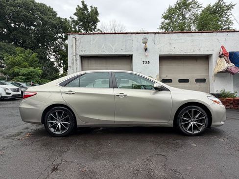 Used 2015 Toyota Camry XSE FWD image 13