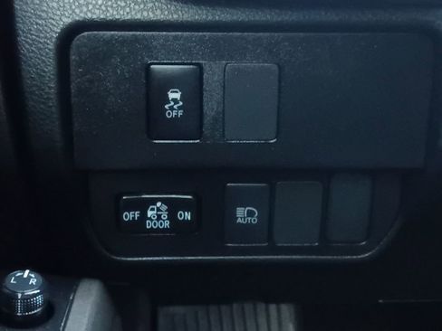 Used 2022 Toyota Tacoma SR5 image 12