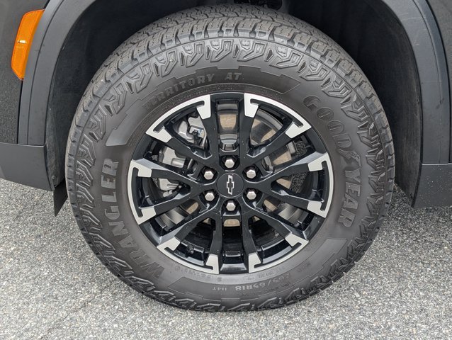 Used 2026 Chevrolet Traverse Z71 w/ LPO, Floor Liner Package AWD/4WD image 13