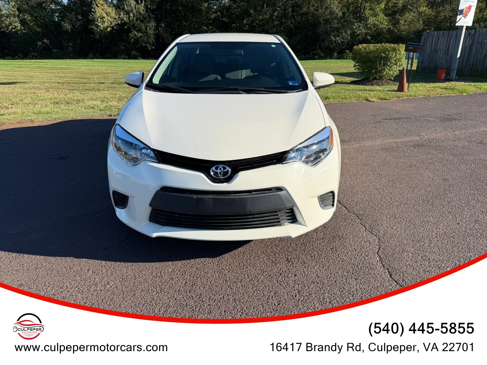 Used 2014 Toyota Corolla LE FWD image 1