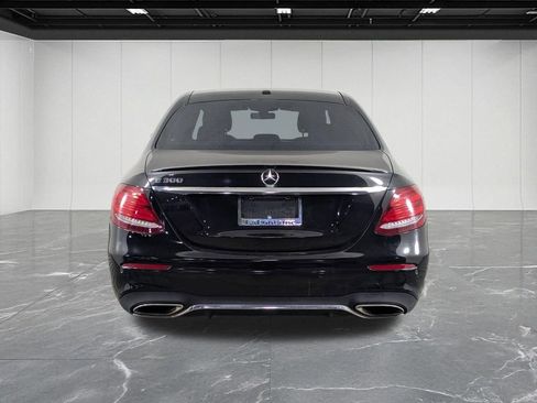 Used 2018 Mercedes-Benz E 300 image 4