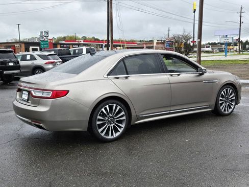 Used 2019 Lincoln Continental Reserve AWD/4WD image 5