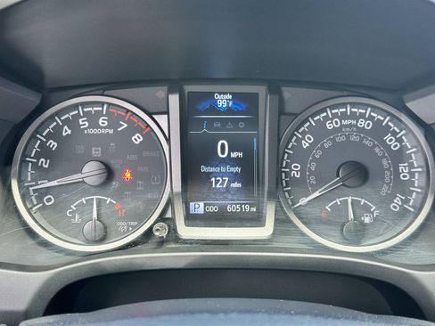 Used 2022 Toyota Tacoma TRD Off-Road w/ Technology Package AWD/4WD image 42
