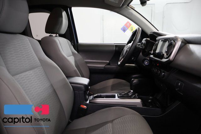 Certified 2018 Toyota Tacoma SR5 AWD/4WD image 28