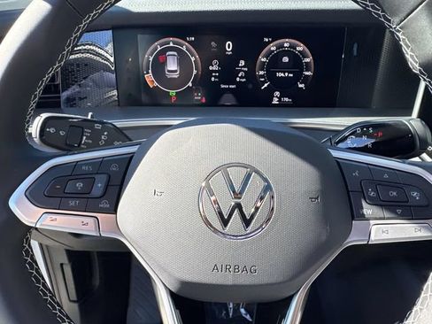 New 2026 Volkswagen Tiguan SE AWD/4WD image 15